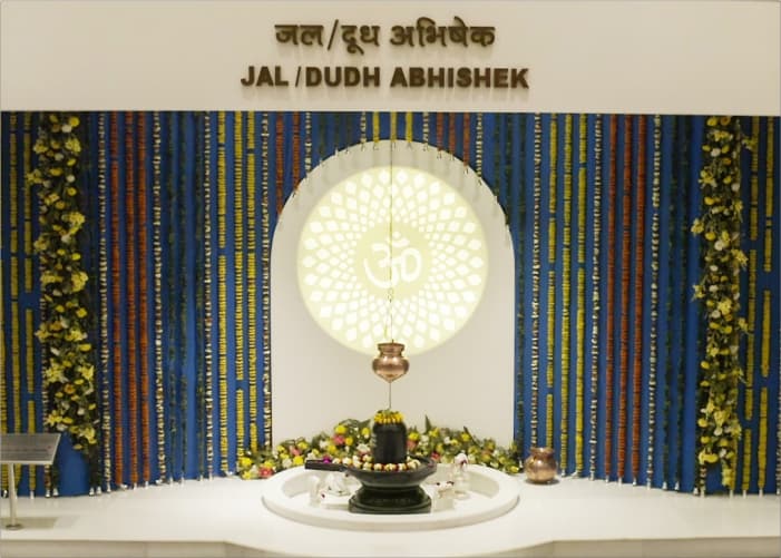 Doodh Jal Abhishek 