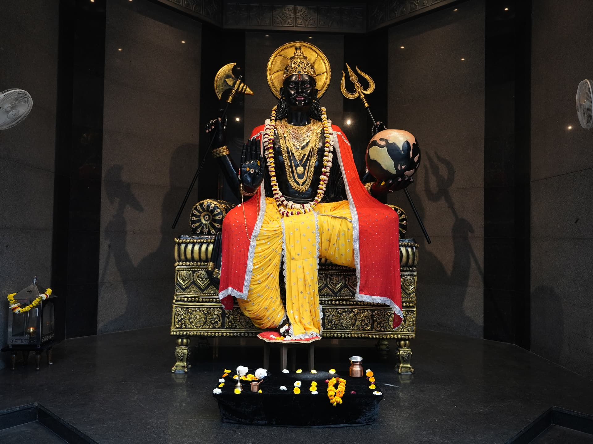 seeking-shani-dham-blessings-peace-prosperity