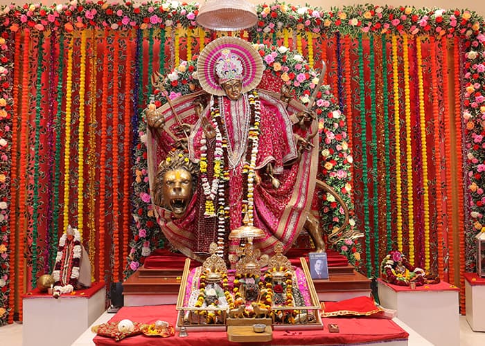 navratri-2025-worship-schedule-benefits-and-spiritual-significance