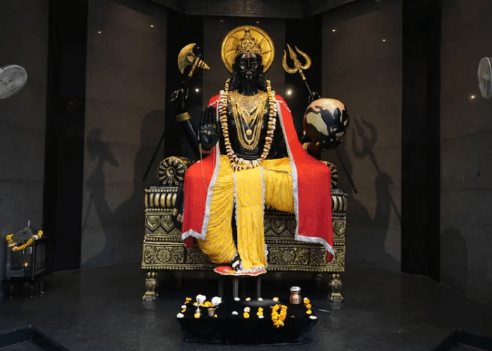 seeking-shani-dham-blessings-peace-prosperity