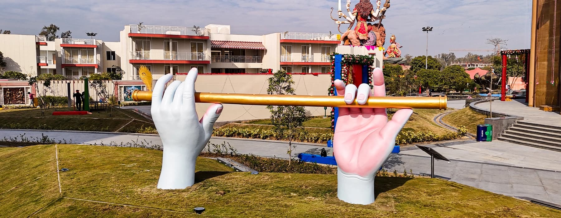 Information about Love Mount at Chaar Dham Temple, Vrindavan