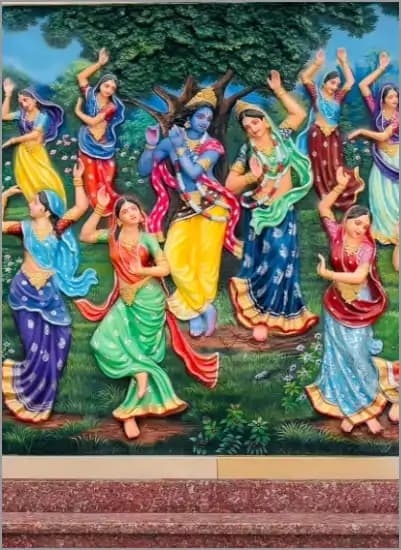   krishna raasleela at chaar dham temple vrindavan