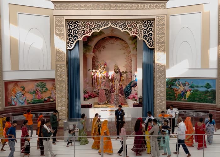 how-does-visiting-radha-krishna-dham-deepen-your-bhakti-and-devotion