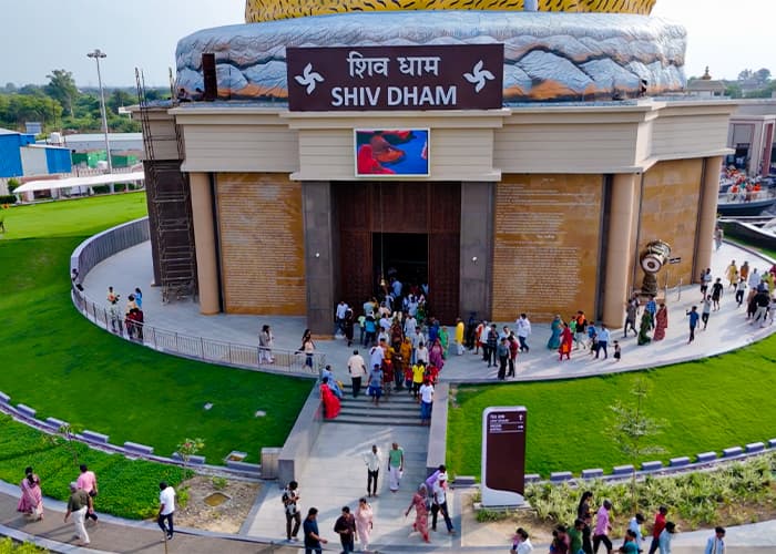new-year-devotional-at-chaar-dham-temple-vrindavan