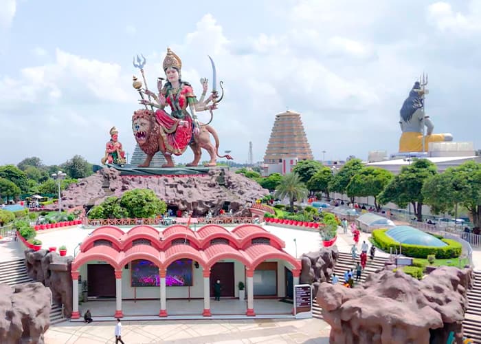 what-is-the-chaar-dham-temple-in-vrindavan-famous-for