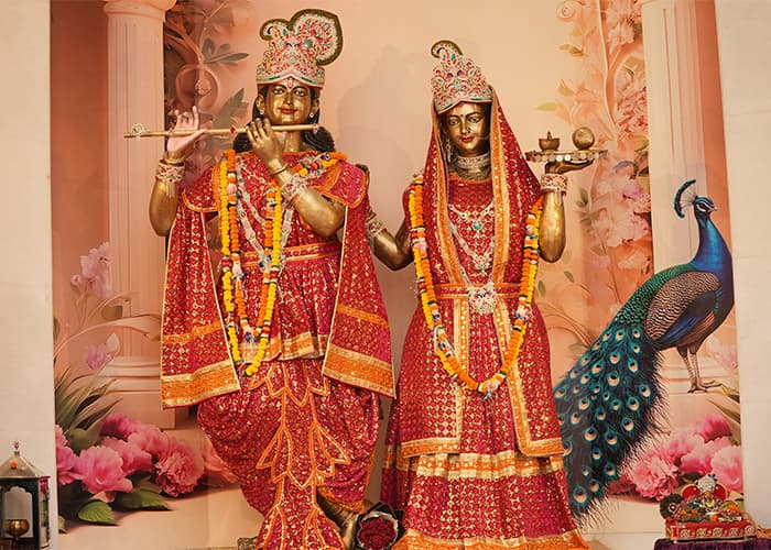 what-you-will-receive-after-visiting-radha-krishna-dham-in-chaar-dham-vrindavan