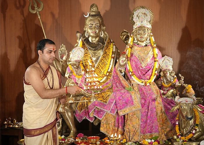 pooja-and-aarti-timings-at-chaar-dham-temple-vrindavan