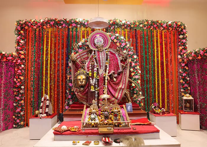 why-devotees-chant-jai-mata-di