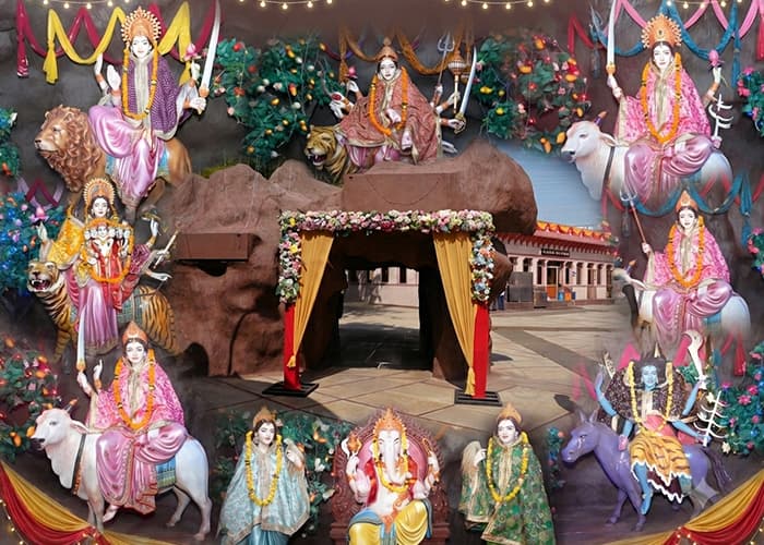 what-to-expect-inside-the-vaishno-devi-cave-at-chaar-dham-vrindavan